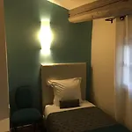 Du Pont Vieux קרקסון