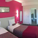 Du Pont Vieux 3* קרקסון