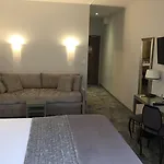 Du Pont Vieux מלון
