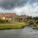 Du Pont Vieux 3*