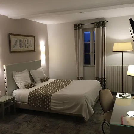 Du Pont Vieux Szálloda 3*