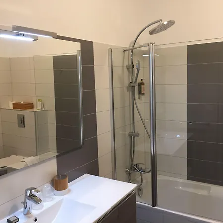 Du Pont Vieux Szálloda Carcassone