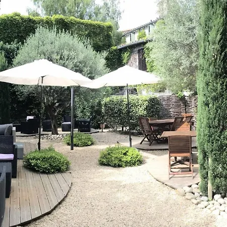 호텔 Du Pont Vieux, Au Pied De La Cite 3*