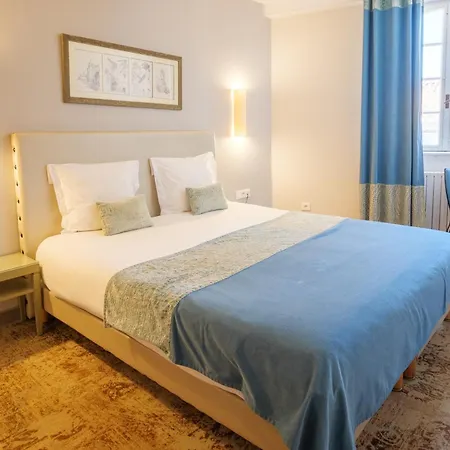 Du Pont Vieux, Au Pied De La Cite 호텔 카르카손
