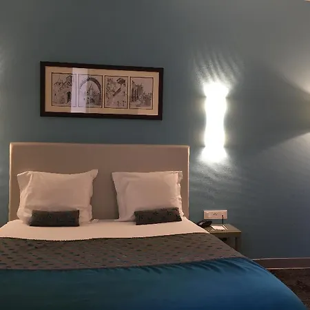 Du Pont Vieux 3*