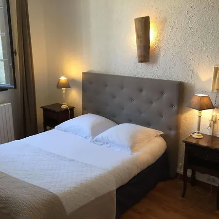 Du Pont Vieux Hotell 3*